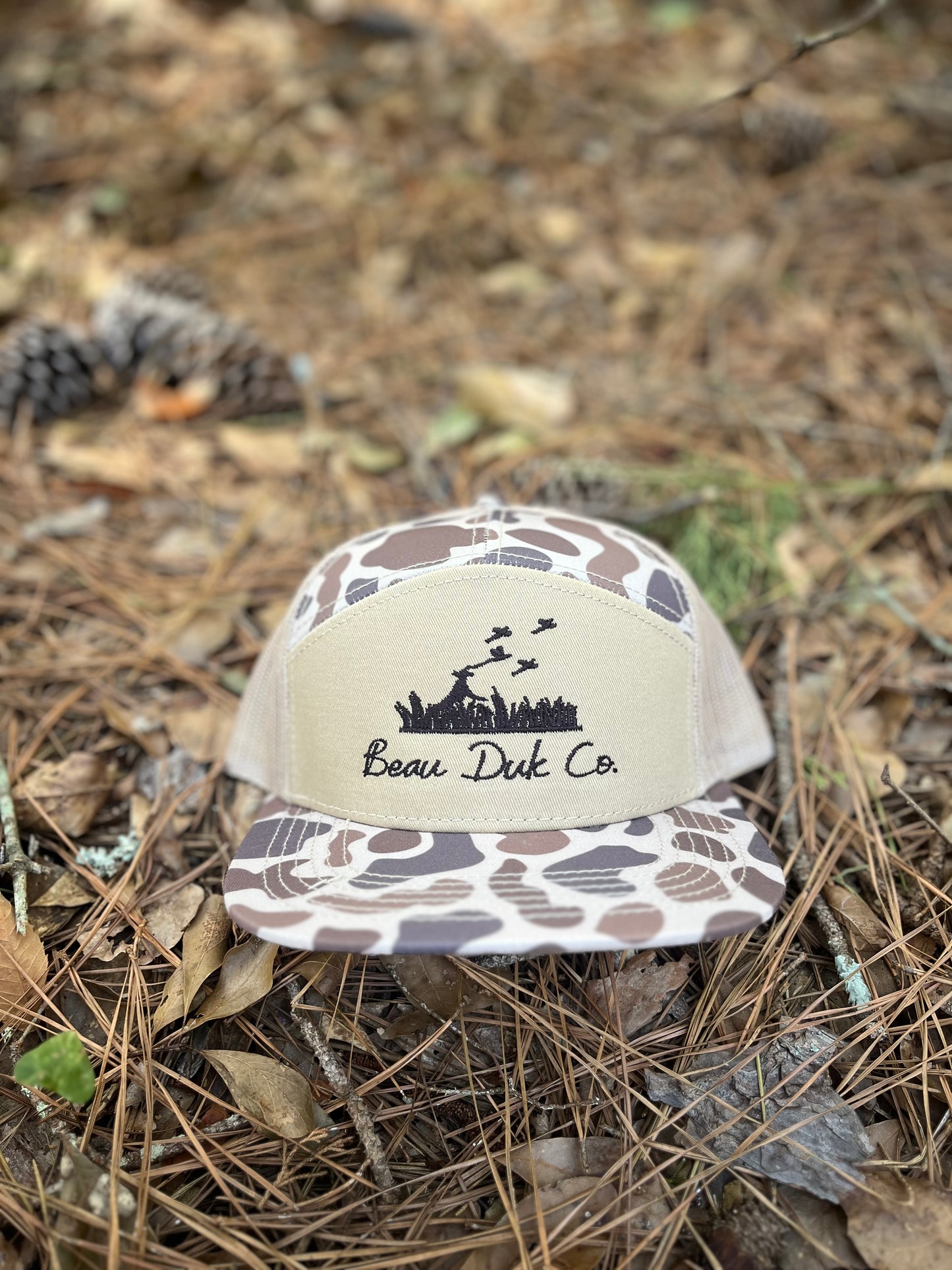 Bird dog 7 panel duk camo hat